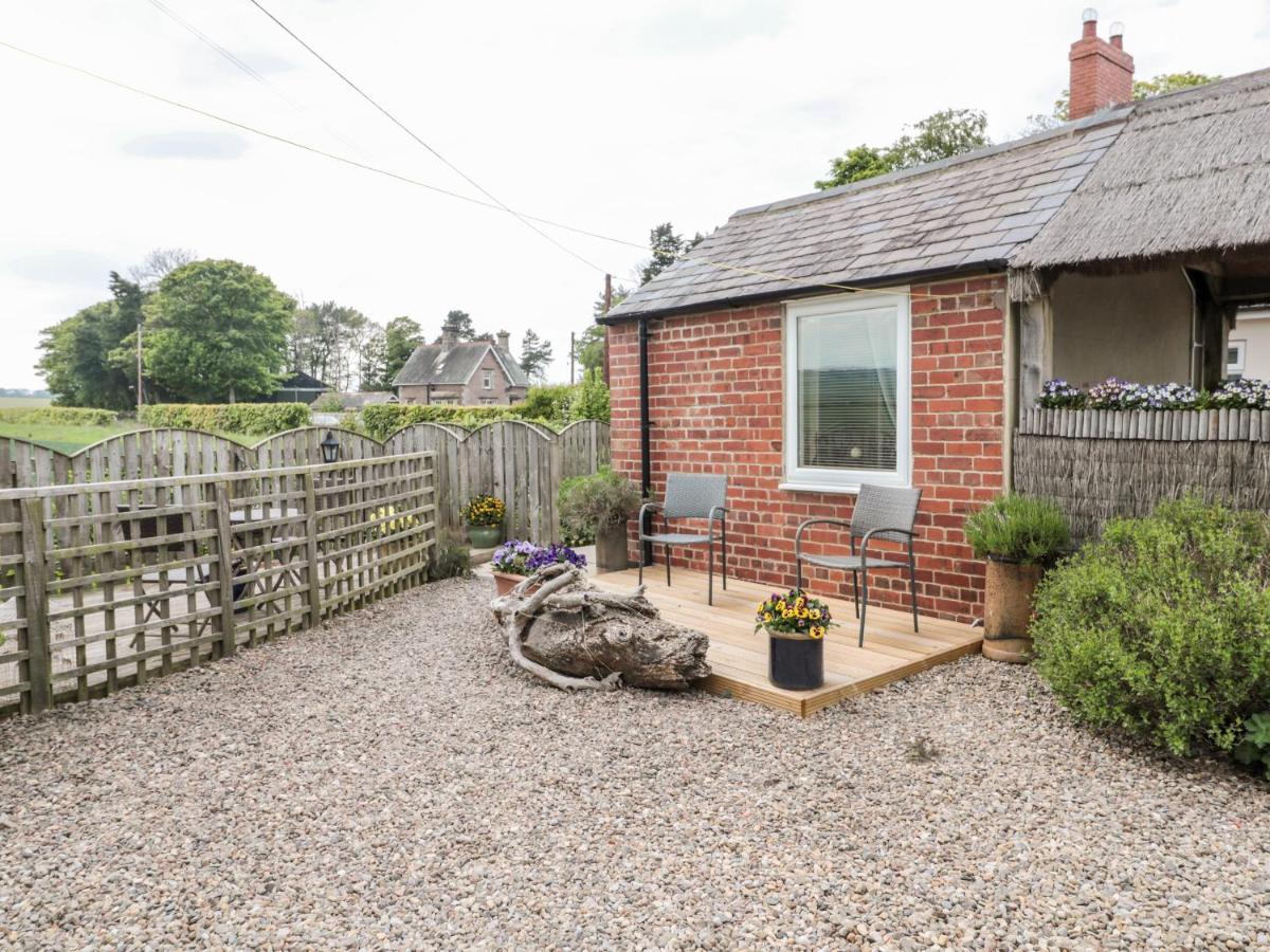 St Cuthbert'S Cottage Beal Exterior foto