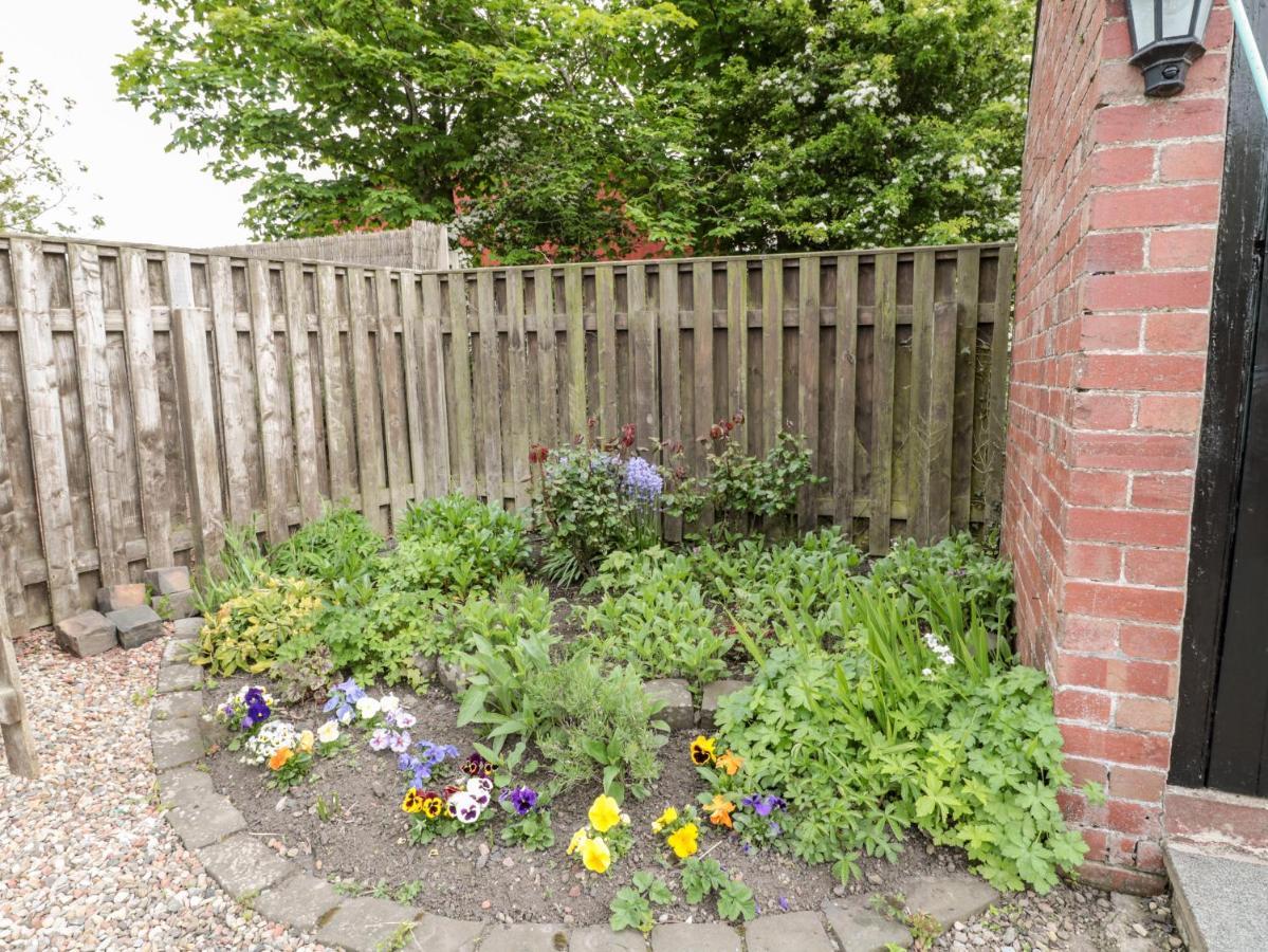 St Cuthbert'S Cottage Beal Exterior foto